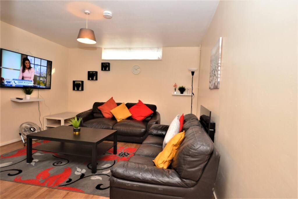 Spacious 2Bedroom Condo With Patio By Excel Centre London Exterior photo