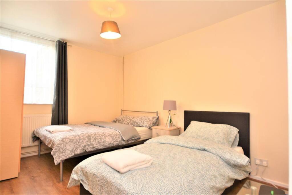 Spacious 2Bedroom Condo With Patio By Excel Centre London Exterior photo